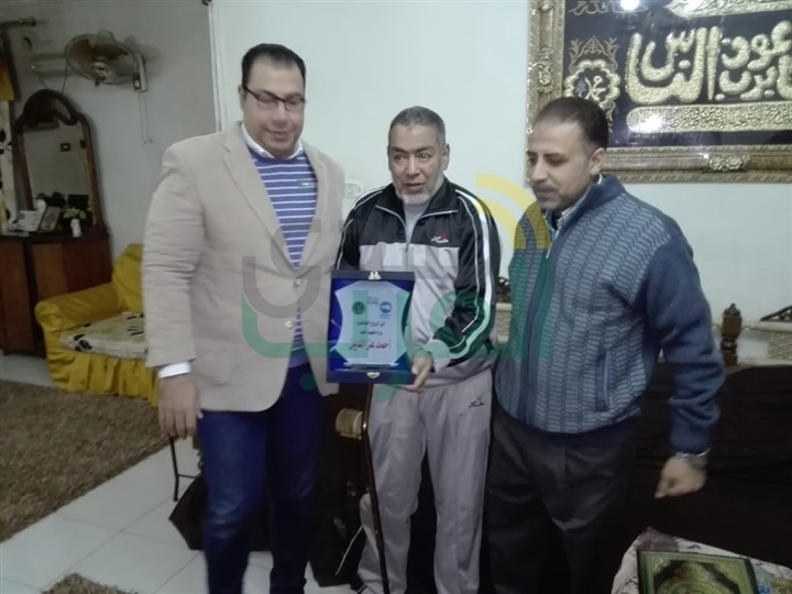 وفد "مستقبل وطن" يزور أسرة الشهيد البطل النقيب/أحمد عز الدين وفد "مستقبل وطن" يزور أسرة الشهيد البطل النقيب/أحمد عز الدين