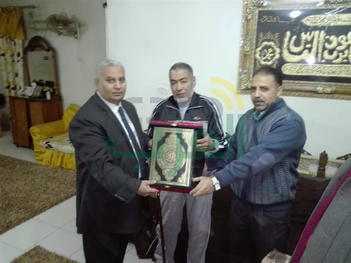 وفد "مستقبل وطن" يزور أسرة الشهيد البطل النقيب/أحمد عز الدين وفد "مستقبل وطن" يزور أسرة الشهيد البطل النقيب/أحمد عز الدين