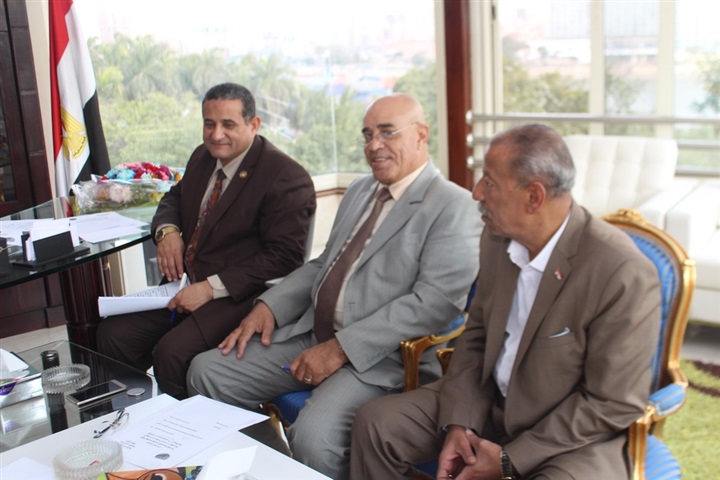المعلمين ترفع دعوة قضائية ضد رئيس الوزراء لتطبيق قانون 155