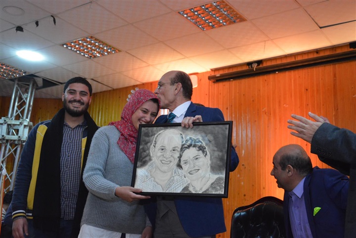 تكريم محمد صبحى وعبد العزيز جويدة فى مهرجان 800 سنة منصورة تكريم محمد صبحى وعبد العزيز جويدة فى مهرجان 800 سنة منصورة