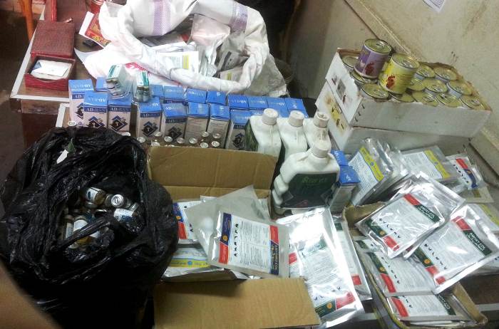 بيطري الشرقية يضبط "445عبوة" لـ "21 صنف" دواء بيطري مخالف بمركز فاقوس