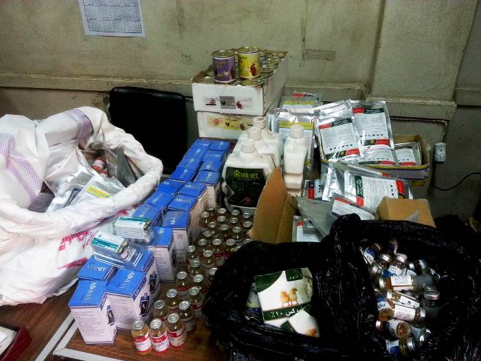 بيطري الشرقية يضبط "445عبوة" لـ "21 صنف" دواء بيطري مخالف بمركز فاقوس