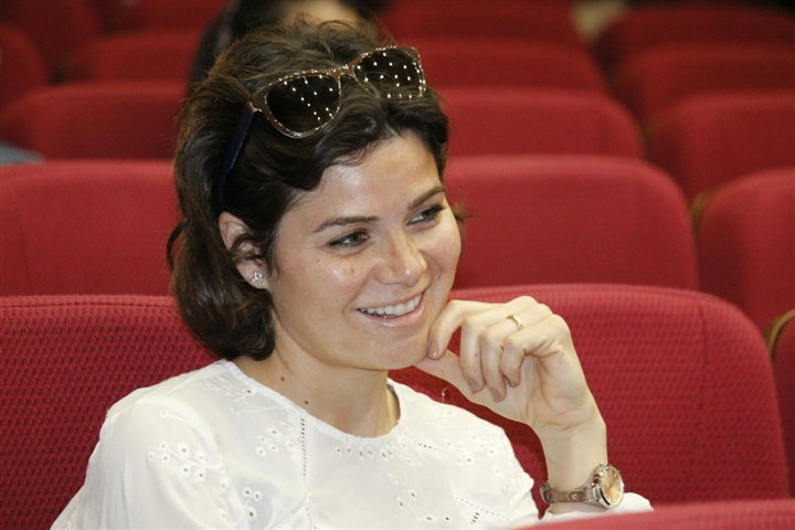 منة شلبي: أتمني أن تمنح الدولة جوائزها التقديرية للشباب منة شلبي: أتمني أن تمنح الدولة جوائزها التقديرية للشباب