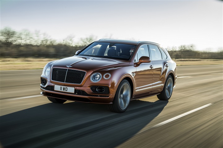 BENTLEY تطلِق المركبة الرياضية متعدّدة الاستخدامات الأسرع والأكثر فخامة في العالم BENTLEY تطلِق المركبة الرياضية متعدّدة الاستخدامات الأسرع والأكثر فخامة في العالم