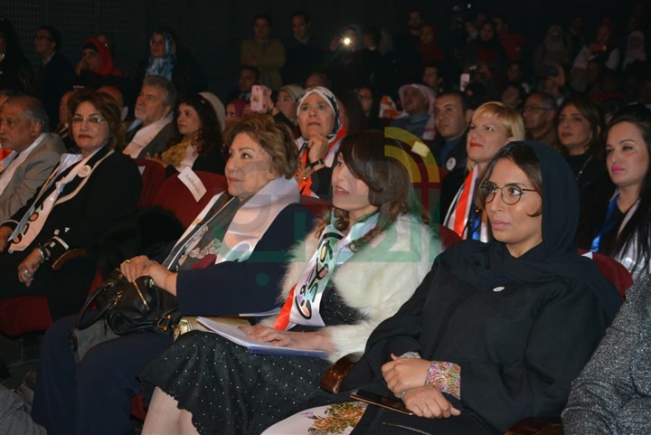 بالصور.. سميحة ايوب ومحمود قابيل يشاركان حفل ختام ملتقي اولادنا. بالصور.. سميحة ايوب ومحمود قابيل يشاركان حفل ختام ملتقي اولادنا.