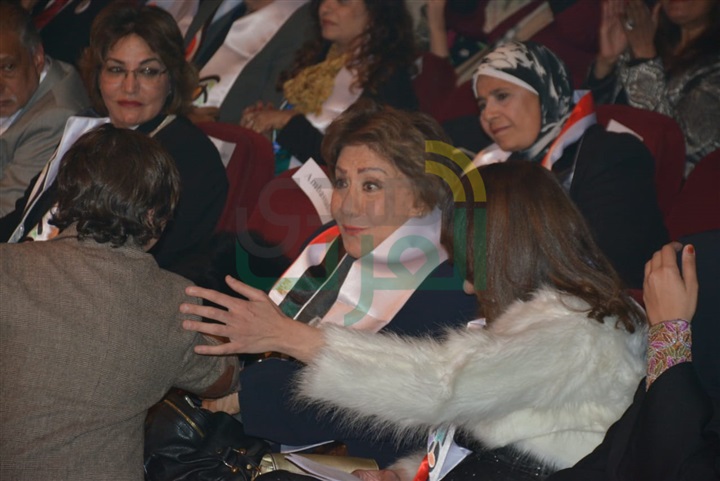 بالصور.. سميحة ايوب ومحمود قابيل يشاركان حفل ختام ملتقي اولادنا. بالصور.. سميحة ايوب ومحمود قابيل يشاركان حفل ختام ملتقي اولادنا.