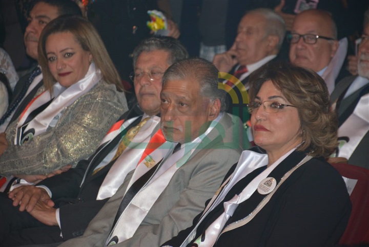 بالصور.. سميحة ايوب ومحمود قابيل يشاركان حفل ختام ملتقي اولادنا. بالصور.. سميحة ايوب ومحمود قابيل يشاركان حفل ختام ملتقي اولادنا.