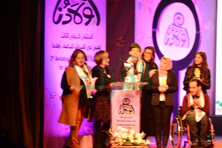 بالصور.. سميحة ايوب ومحمود قابيل يشاركان حفل ختام ملتقي اولادنا. بالصور.. سميحة ايوب ومحمود قابيل يشاركان حفل ختام ملتقي اولادنا.