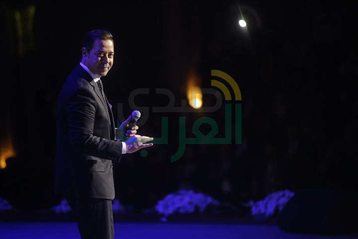 بالصور ... مدحت صالح يتألق فى حفل تخرج تجاره عين شمس بالمنارة بالصور ... مدحت صالح يتألق فى حفل تخرج تجاره عين شمس بالمنارة