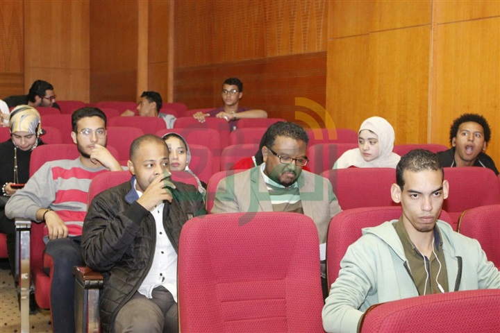 منة شلبي: أتمني أن تمنح الدولة جوائزها التقديرية للشباب منة شلبي: أتمني أن تمنح الدولة جوائزها التقديرية للشباب
