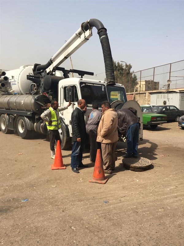 بالصور.. حملة لتطهير شبكات الصرف الصحى بالقاهرة