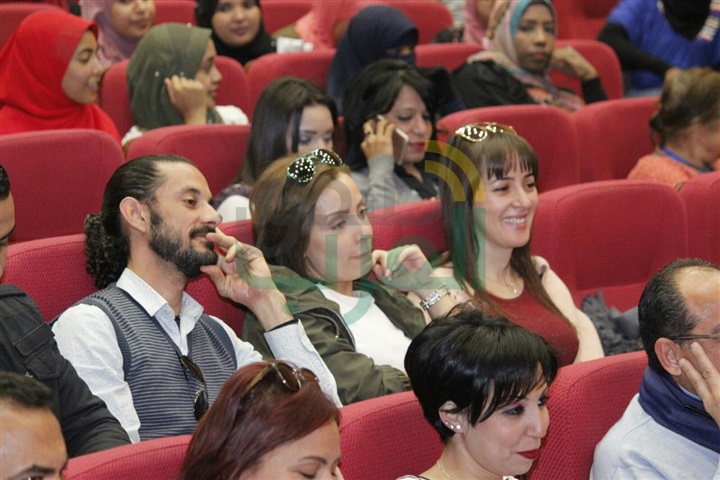 منة شلبي: أتمني أن تمنح الدولة جوائزها التقديرية للشباب منة شلبي: أتمني أن تمنح الدولة جوائزها التقديرية للشباب