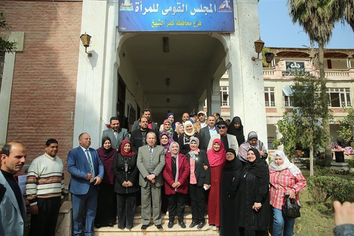 بالصور.. محافظ كفر الشيخ يفتتح معرض "قرية منتجة"  