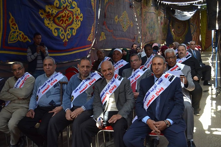 معلمو ملوى تكرم عدداً من المعلمين المحالين لسن التقاعد   