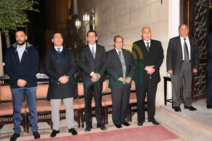 بالصور.. نجوم الفن يشاركون في عزاء الفنان مصطفي الشامي بالصور.. نجوم الفن يشاركون في عزاء الفنان مصطفي الشامي
