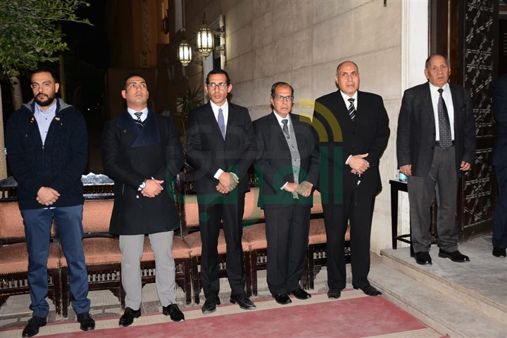 بالصور.. نجوم الفن يشاركون في عزاء الفنان مصطفي الشامي بالصور.. نجوم الفن يشاركون في عزاء الفنان مصطفي الشامي