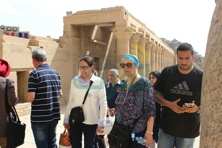 بالصور.. جولة سياحية لـ "أحمد مجدي" و"جيهان خليل" في أسوان بالصور.. جولة سياحية لـ "أحمد مجدي" و"جيهان خليل" في أسوان