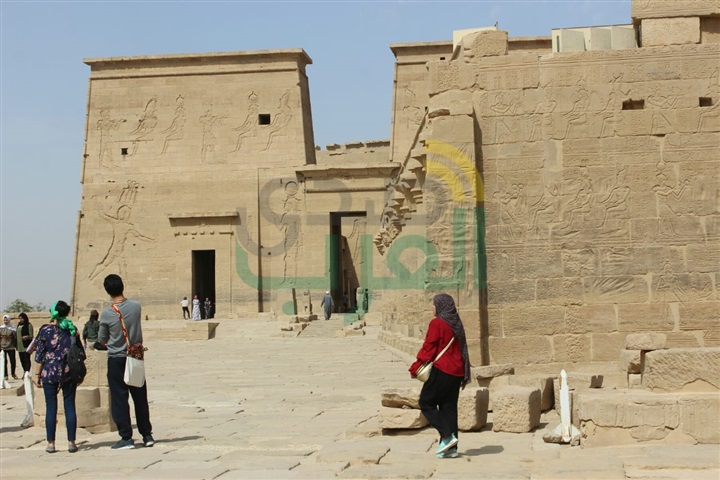 بالصور.. جولة سياحية لـ "أحمد مجدي" و"جيهان خليل" في أسوان بالصور.. جولة سياحية لـ "أحمد مجدي" و"جيهان خليل" في أسوان
