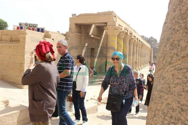 بالصور.. جولة سياحية لـ "أحمد مجدي" و"جيهان خليل" في أسوان