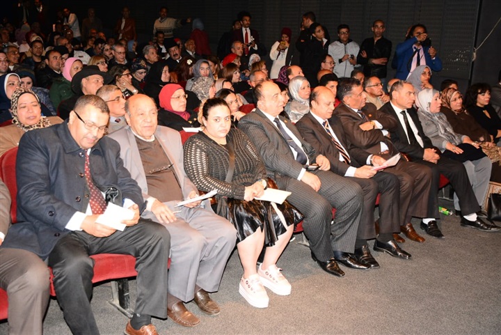 بالصور.. رموز الثقافة والفن بملتقي الهناجر بالصور.. رموز الثقافة والفن بملتقي الهناجر