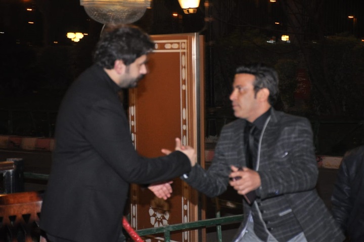 أحمد بدير ورمضان صبحي وعمرو سعد فى عزاء والدة مصطفى خاطر 6 (صور)