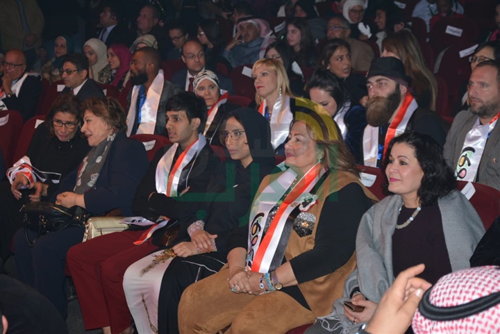 بالصور.. سميحة ايوب ومحمود قابيل يشاركان حفل ختام ملتقي اولادنا. بالصور.. سميحة ايوب ومحمود قابيل يشاركان حفل ختام ملتقي اولادنا.