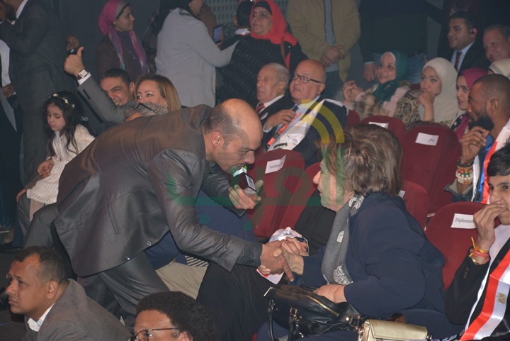 بالصور.. سميحة ايوب ومحمود قابيل يشاركان حفل ختام ملتقي اولادنا. بالصور.. سميحة ايوب ومحمود قابيل يشاركان حفل ختام ملتقي اولادنا.