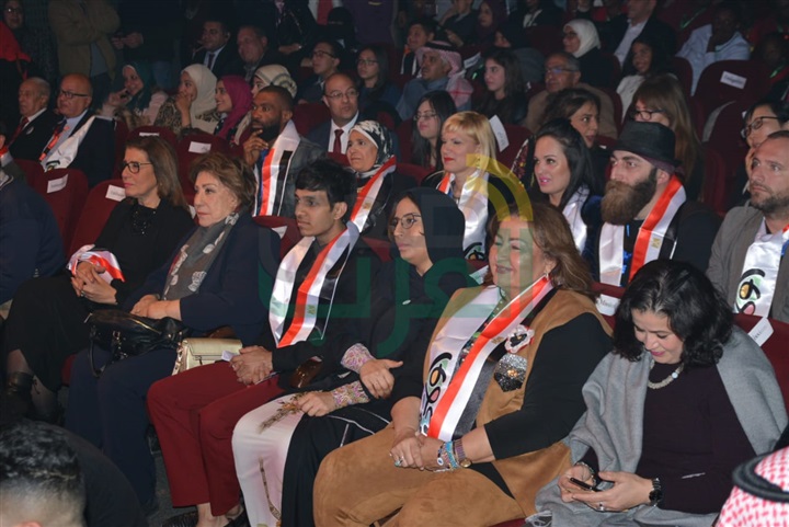 بالصور.. سميحة ايوب ومحمود قابيل يشاركان حفل ختام ملتقي اولادنا. بالصور.. سميحة ايوب ومحمود قابيل يشاركان حفل ختام ملتقي اولادنا.