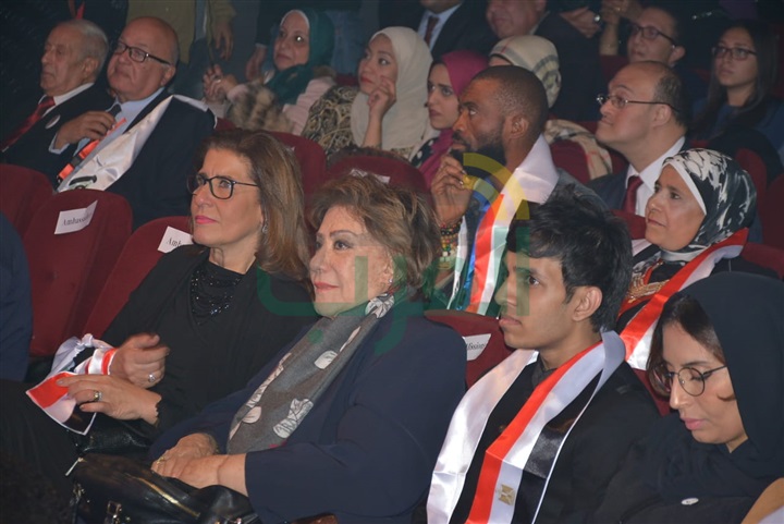 بالصور.. سميحة ايوب ومحمود قابيل يشاركان حفل ختام ملتقي اولادنا. بالصور.. سميحة ايوب ومحمود قابيل يشاركان حفل ختام ملتقي اولادنا.