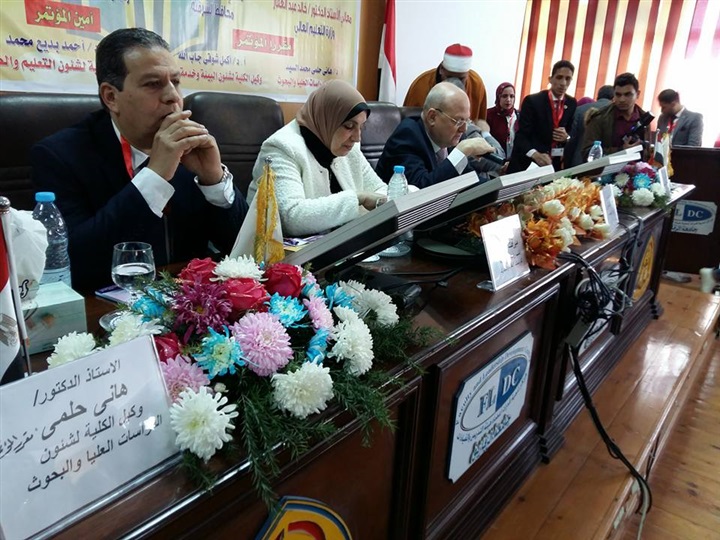 رئيس جامعة الزقازيق يفتتح فعاليات المؤتمر الدولي الثاني لكلية التربية النوعية
