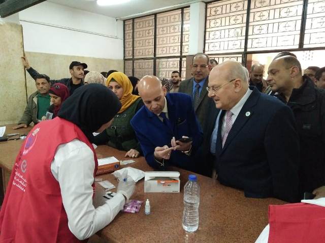 وكيل وزارة الصحة بالشرقية يتابع فعاليات اليوم الثانى لحملة 100 مليون صحة 