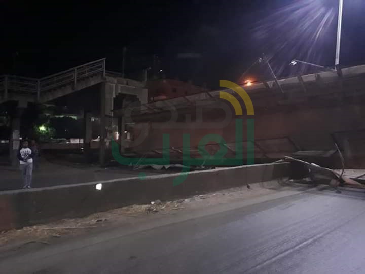 بالصور.. إنهيار كوبرى إثر اصطادم سيارة نقل به فى طوخ 