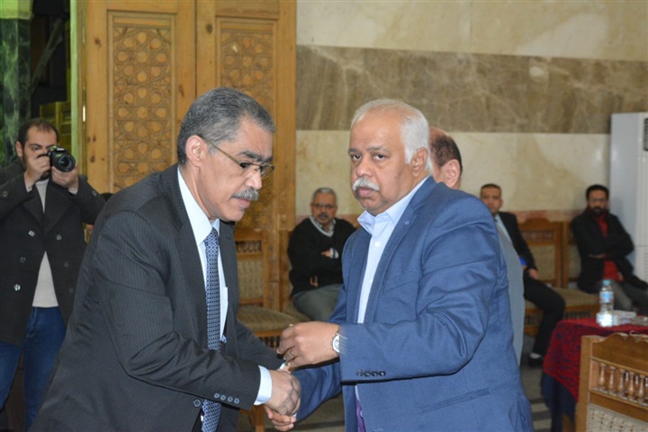 نقيب الصحفيين وعدد كبير من الأعلاميين يشاركون عزاء والد أحمد باشا نقيب الصحفيين وعدد كبير من الأعلاميين يشاركون عزاء والد أحمد باشا