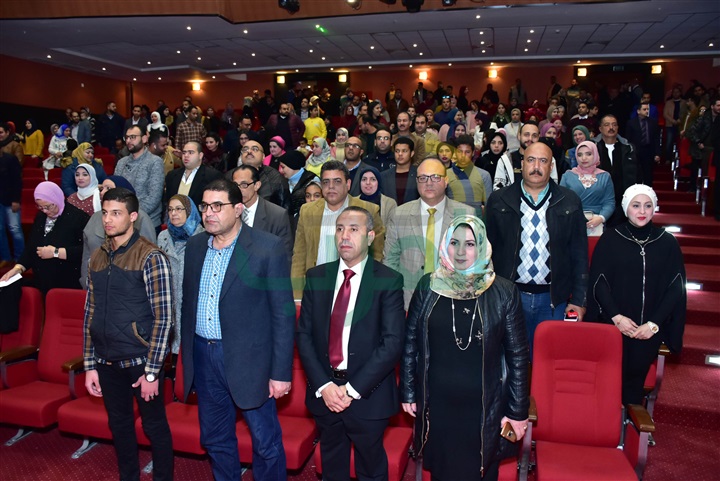 بالصور.. أشرف عبد الباقي كامل العدد في أولى ليالي مسرحية كلها غلط ببورسعيد بالصور.. أشرف عبد الباقي كامل العدد في أولى ليالي مسرحية كلها غلط ببورسعيد