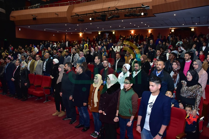 بالصور.. أشرف عبد الباقي كامل العدد في أولى ليالي مسرحية كلها غلط ببورسعيد بالصور.. أشرف عبد الباقي كامل العدد في أولى ليالي مسرحية كلها غلط ببورسعيد