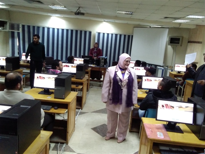بالصور.. بدء امتحانات المرشحين لوظائف المعلمين بكفر الشيخ وسط تواجد أمني