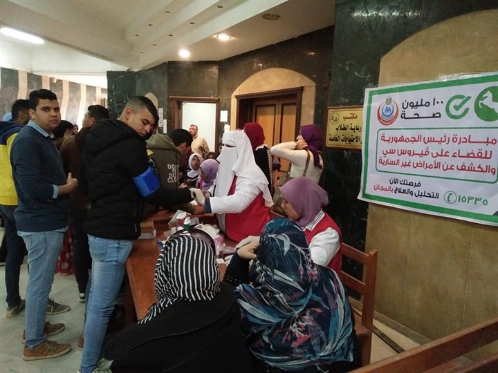 إقبال متزايد علي حملة 100 مليون صحة بالشرقية في اليوم الرابع 