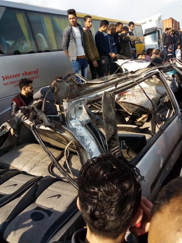 الدفع بعدد 16 سيارة إسعاف لنقل المصابين وجثث الضحايا فور وقوع حادث التصادم على طريق القاهرة الإسكندرية الزراعى
