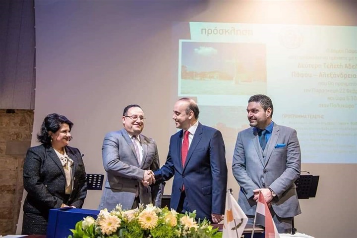 "قنصوة" يوقع المرحلة الثانية من اتفاقية التوأمة بين مدينتي الإسكندرية وبافوس 