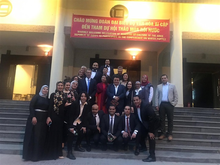 العرض المسرحي "إيزيس وأوزوريس" يبهر الشعب الفيتنامي العرض المسرحي "إيزيس وأوزوريس" يبهر الشعب الفيتنامي