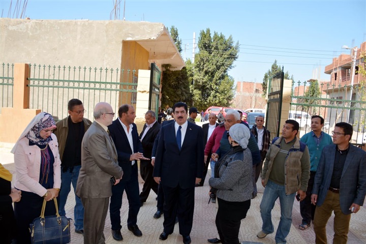 محافظ القليوبية يقوم بجولة لمدينة القناطر الخيرية لتفقد عدد من المنشآت الصحية الجاهزة للافتتاح
