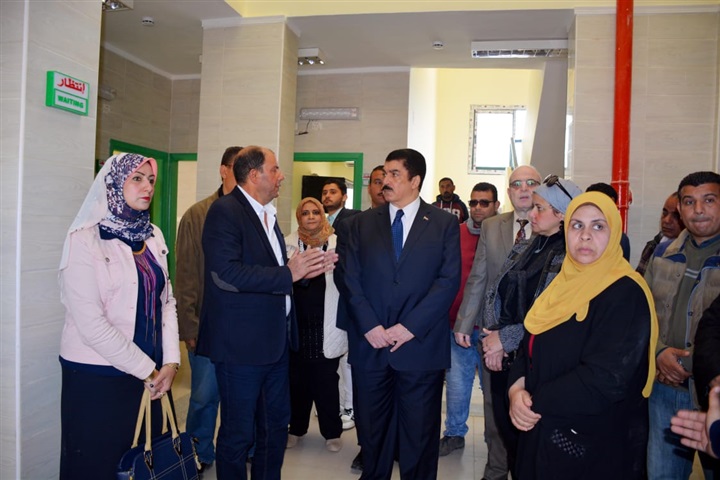 محافظ القليوبية يقوم بجولة لمدينة القناطر الخيرية لتفقد عدد من المنشآت الصحية الجاهزة للافتتاح
