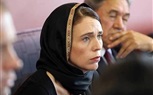 رئيسة وزراء نيوزيلندا ترتدي الحجاب احترامًا لضحايا المسجدين