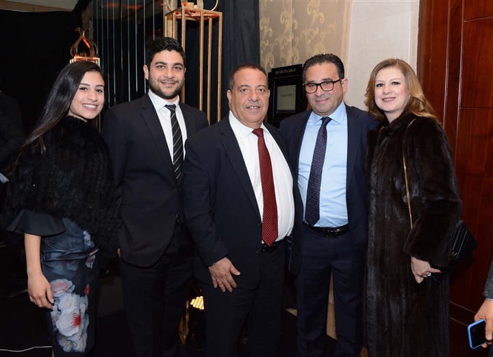 بالصور.. بوسي شلبي ومي عمر يشاركان حفل عرض أزياء سارة انسى بالصور.. بوسي شلبي ومي عمر يشاركان حفل عرض أزياء سارة انسى