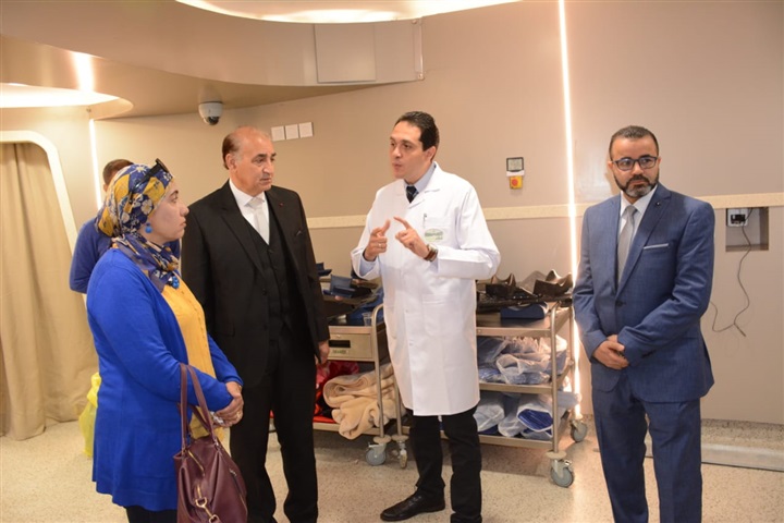 وفد من أطباء القوات المسلحة وجامعة الأزهر يزورون مستشفي شفاء الأورمان بالأقصر ويعلنون دعمهم للمرحلة الثالثة