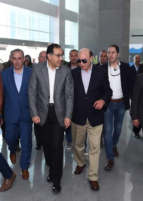 رئيس الوزراء يزور مقر الهيئة العامة للمنطقة الإقتصادية لقناة السويس بالعين السخنة لمتابعة مشروعاتها رئيس الوزراء يزور مقر الهيئة العامة للمنطقة الإقتصادية لقناة السويس بالعين السخنة لمتابعة مشروعاتها