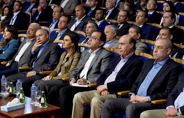 رئيس الوزراء يزور مقر الهيئة العامة للمنطقة الإقتصادية لقناة السويس بالعين السخنة لمتابعة مشروعاتها رئيس الوزراء يزور مقر الهيئة العامة للمنطقة الإقتصادية لقناة السويس بالعين السخنة لمتابعة مشروعاتها