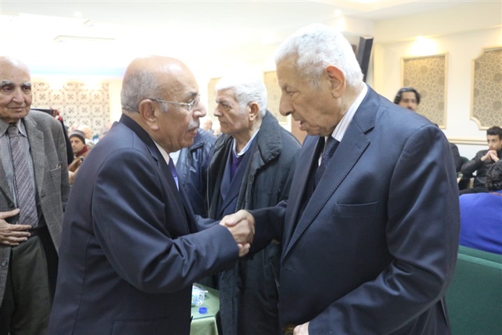 مكرم محمد أحمد ومفيد شهاب يشاركان عزاء نبيل زكي مكرم محمد أحمد ومفيد شهاب يشاركان عزاء نبيل زكي