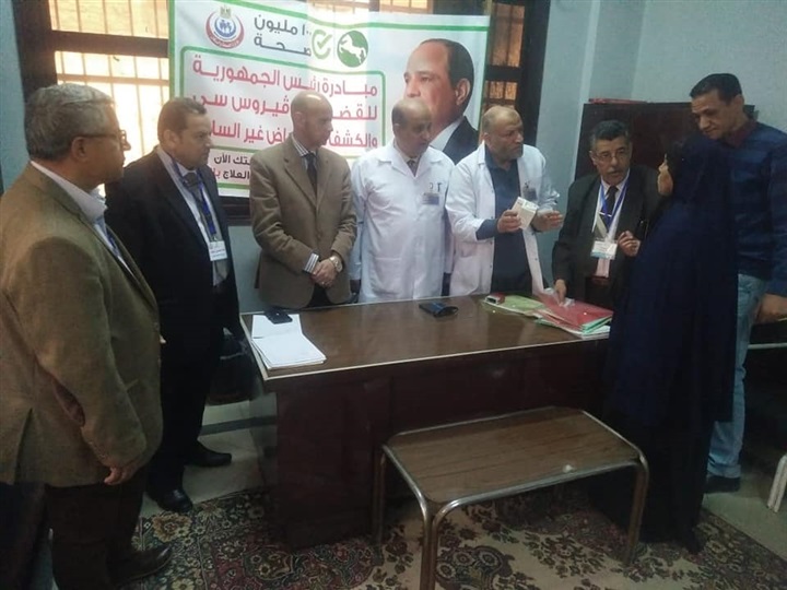وكيل وزارة الصحة بالشرقية يتابع حملة 100 مليون صحة  بمستشفي بلبيس المركزي