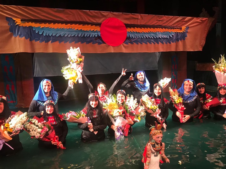 العرض المسرحي "إيزيس وأوزوريس" يبهر الشعب الفيتنامي العرض المسرحي "إيزيس وأوزوريس" يبهر الشعب الفيتنامي